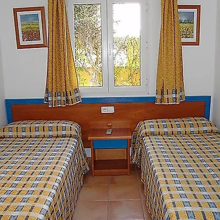 Holiday Villas Amarillas V3d Ac 02 Feriehus Cala Santandria (Menorca)